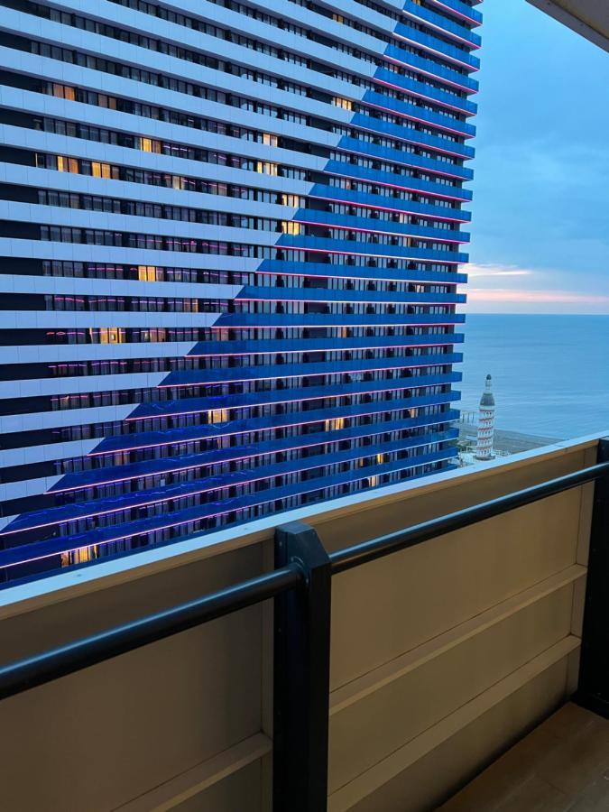 Orbi City Suite Batumi Exterior photo