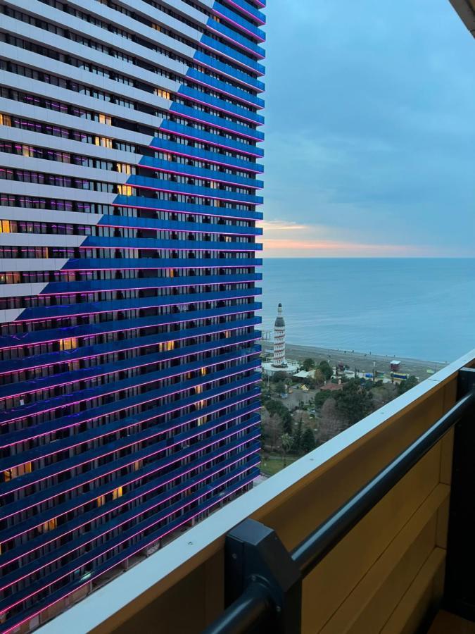 Orbi City Suite Batumi Exterior photo